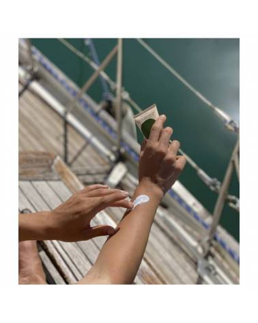 Crema solar facial natural SPF50 Bio 50ml Nuura